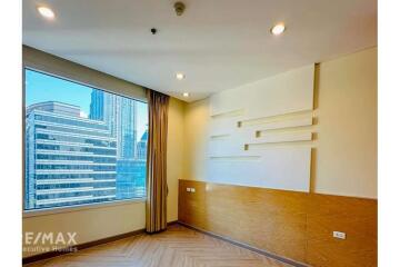 Spacious 3 Bed Condo for Rent near Saladaeng BTS in Silom Area