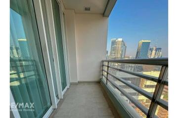 Spacious 3 Bed Condo for Rent near Saladaeng BTS in Silom Area