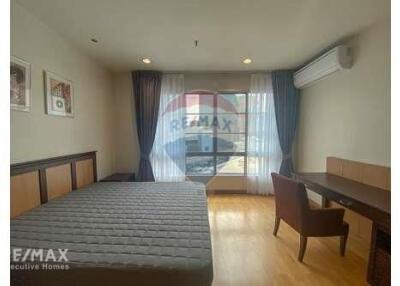 Cozy 2 Bed Condo for Rent near BTS Asoke and BTS Nana