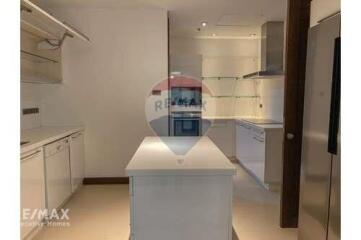 Spacious 3 Bed Condo for Rent near BTS Phrom Phong - BTS Thonglor