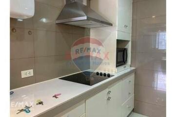 Pet-Friendly 2 Bed Condo for Rent near BTS Thonglor