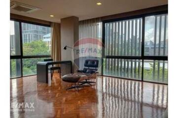 Modern 2 Bed Condo for Rent Just Steps from BTS Ekkamai