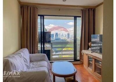 Spacious 2 Bed Condo for Sale near BTS Asoke with Benchakitti Park Views