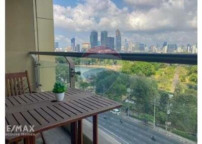 2 Bed Condo with Lakeside Views near BTS Asoke and Benjakitti Park