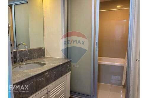 Pet Friendly 1 Bed Condo for Rent near BTS Phrompong - Thonglor