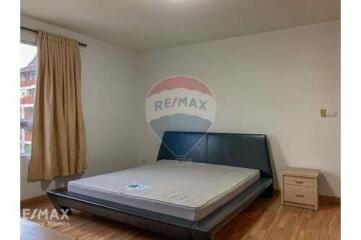 Pet-friendly 2 Bedroom Condo for Rent near BTS Asoke Sukhumvit