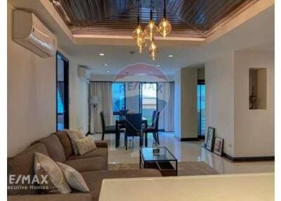 Pet Friendly 2 Bed Condo for Rent near BTS Ekkamai, Sukhumvit