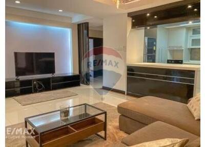 Pet Friendly 2 Bed Condo for Rent near BTS Ekkamai, Sukhumvit