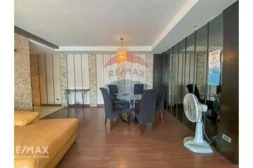 2 Bed Condo for Rent at NIST Sukhumvit 15, BTS Asoke - 13 Mins Walk to BTS Saphan Khwai