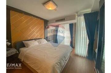 2 Bed Condo for Rent at NIST Sukhumvit 15, BTS Asoke - 13 Mins Walk to BTS Saphan Khwai