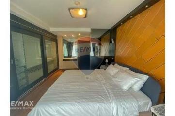 2 Bed Condo for Rent at NIST Sukhumvit 15, BTS Asoke - 13 Mins Walk to BTS Saphan Khwai