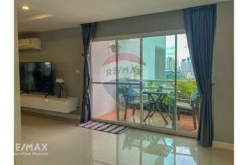 Pet Friendly 3-Bed Condo for Rent Near BTS Phrompong, Sukhumvit 39