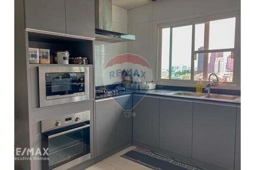 Pet Friendly 3-Bed Condo for Rent Near BTS Phrompong, Sukhumvit 39