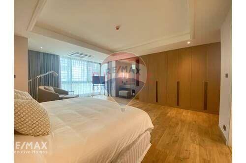 Modern 3 Bedroom Condo for Rent near BTS Ekkamai sukhumvit 63