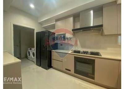 Modern 3 Bedroom Condo for Rent near BTS Ekkamai sukhumvit 63