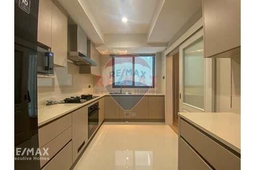 Modern 3 Bedroom Condo for Rent near BTS Ekkamai sukhumvit 63