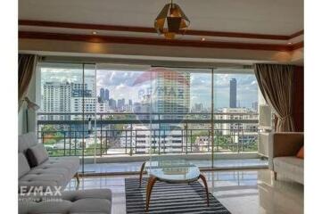 Modern 2 Bed Condo for Rent 9 Mins Walk from BTS Phrom Phong, Sukhumvit 39