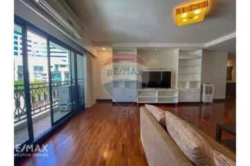 Pet Friendly 2 Bed Condo for Rent near BTS Phrompong and Asoke