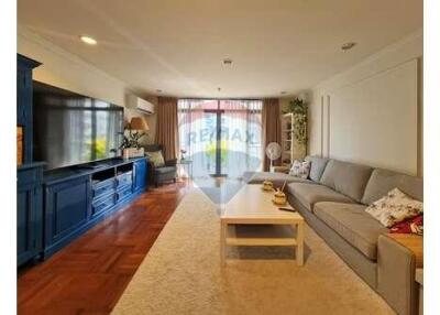Ready-to-Move-In Condo in Phrom Phong with 3+1 Bedrooms Available