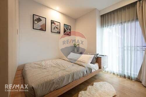 2 Bedroom Condo Steps from BTS Ekkamai