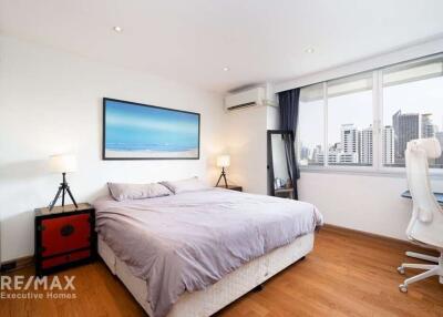 Stunning Renovated 3-Bedroom Condo in Prime Sukhumvit - A Must See!