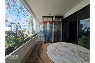 Spacious Condo with Unobstructed View in Prime Sukhumvit Location