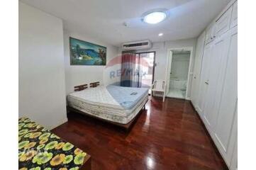 Spacious Condo with Unobstructed View in Prime Sukhumvit Location