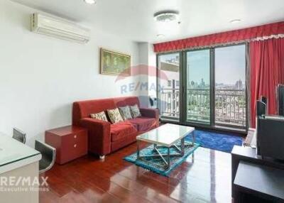 Luxurious 2-Bed Condo with Breathtaking Views, 4 Mins Walk to BTS Phra Khanong