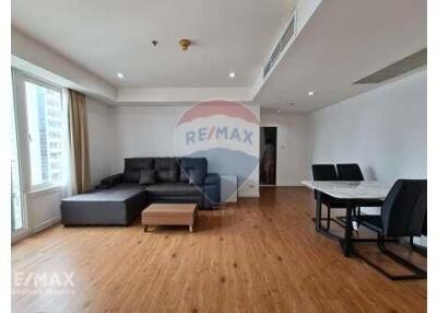 Spacious Condo with Open View on Sukhumvit 24  Balcony  Prime Location near BTS Phrom Phong