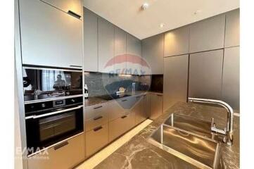 Luxurious 3BR Condo on Sukhumvit Road - Prime Location BTS Thonglor