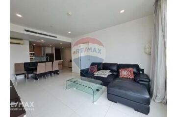 Pet-Friendly 2BR Condo in Chidlom Area, 12 Mins Walk to ARL Ratchaprarop