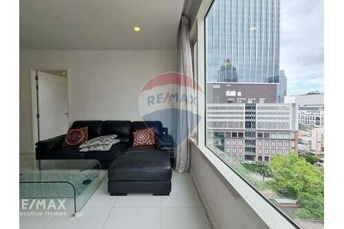 Pet-Friendly 2BR Condo in Chidlom Area, 12 Mins Walk to ARL Ratchaprarop