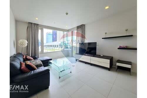 Pet-Friendly 2BR Condo in Chidlom Area, 12 Mins Walk to ARL Ratchaprarop