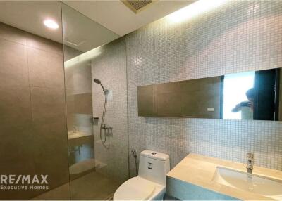 Conveniently Located Unit Near Phrom Phong BTS