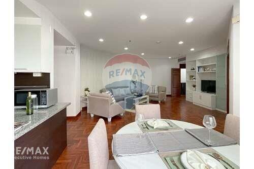 Luxurious 2 Bedroom Condo with Outstanding Amenities in Phrom Phong