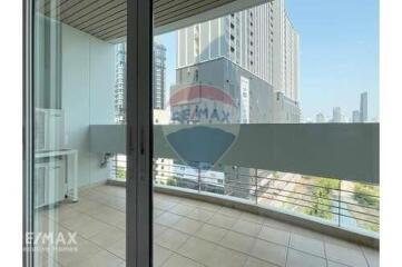 Luxurious 2 Bedroom Condo with Outstanding Amenities in Phrom Phong