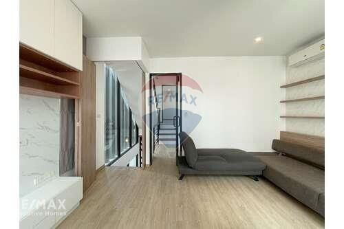 Pet-friendly Townhouse with 31 Bedrooms near BTS Ekkamai