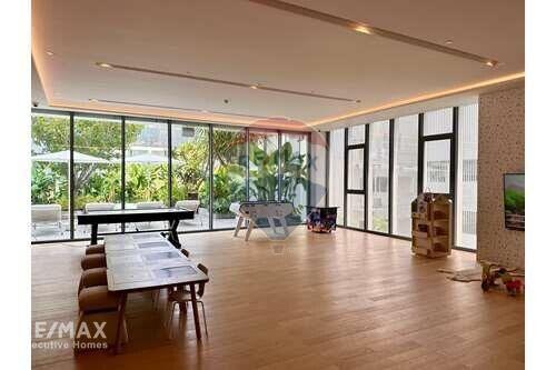 Exquisite Condo at SCOPE LANGSUAN - Stunning Design