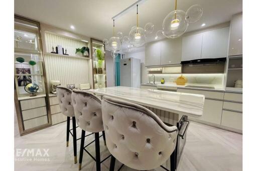 Large 3-bed condo near Sathorn at great price.