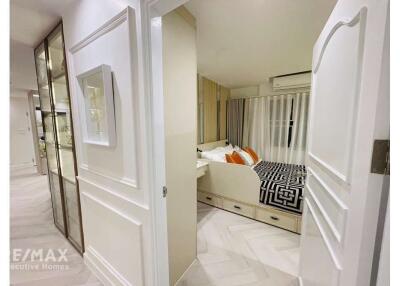 Large 3-bed condo near Sathorn at great price.