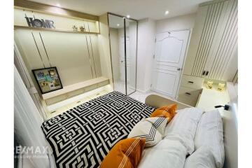 Large 3-bed condo near Sathorn at great price.