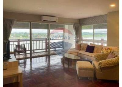 Ideal Waterfront Condo for Water Sports Enthusiasts - Amazing Views & Amenities!