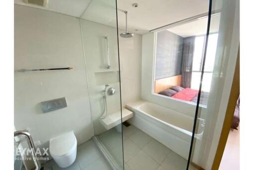 Modern Aqua Condo near BTS Thonglor  Prime Location  7 Mins Walk