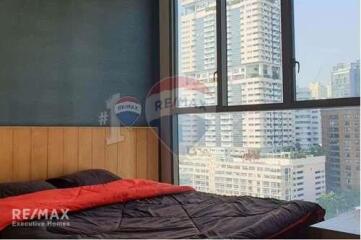 Modern Aqua Condo near BTS Thonglor  Prime Location  7 Mins Walk