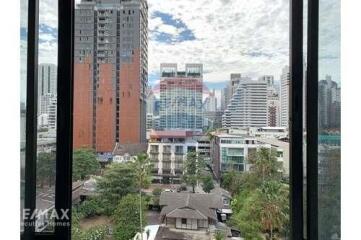 Pet-friendly 2 Bedroom Condo in Sukhumvit, 17 Mins Walk to BTS Phrom Phong