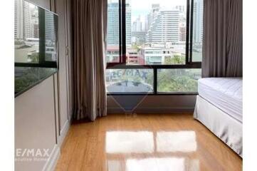 Pet-friendly 2 Bedroom Condo in Sukhumvit, 17 Mins Walk to BTS Phrom Phong