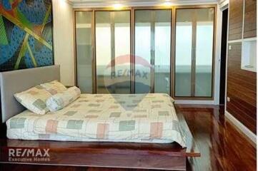 Spacious 2 Bedroom Condo with Close Proximity to BTS Ekkamai (11 Mins Walk)