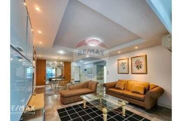 Spacious 3 Bedroom Condo near BTS Phrom Phong - Affordable Price!