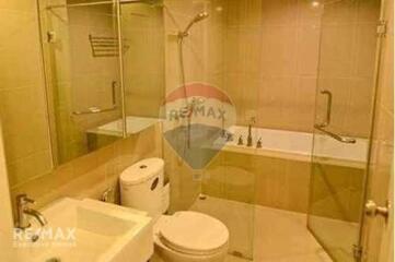 Stunning 1 Bedroom Duplex Condo in Villa Asoke  MRT Phetchaburi 2 Mins Walk