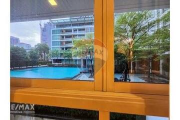 Luxurious Pet Friendly 3 Bedroom Condo with Easy BTS Access in Phra Khanong